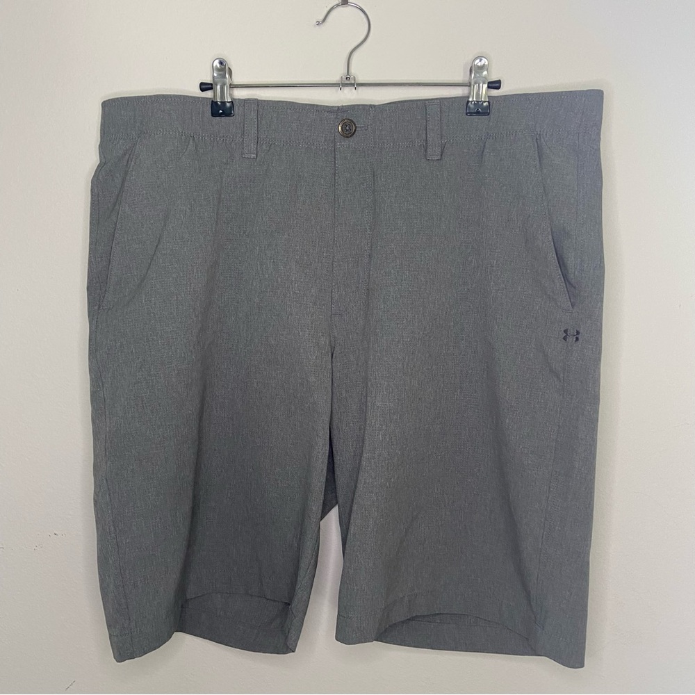 Under Armour Men's Gray Golf Shorts Size 40 Heat Gear Performance